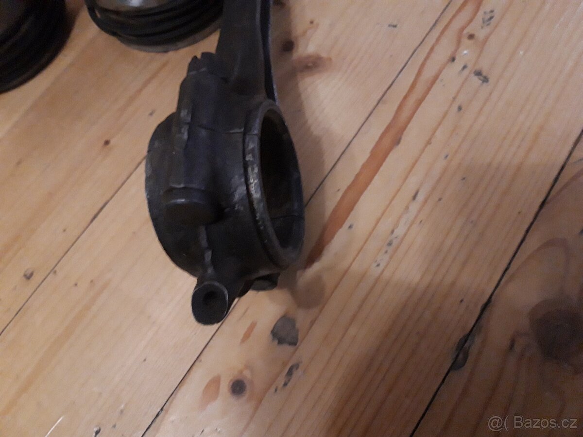 Garant písty,  ojnice