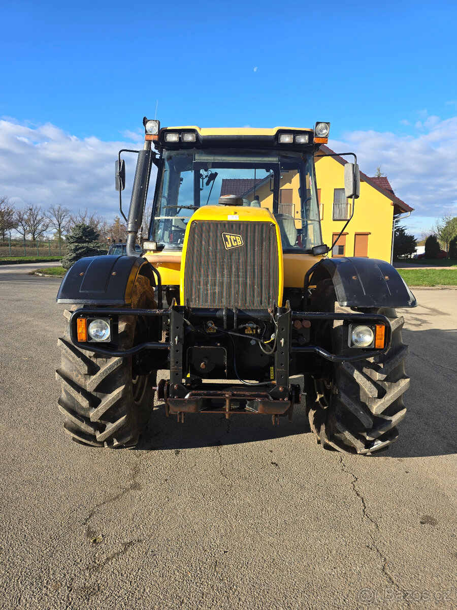 Traktor JCB Fastrac 3185