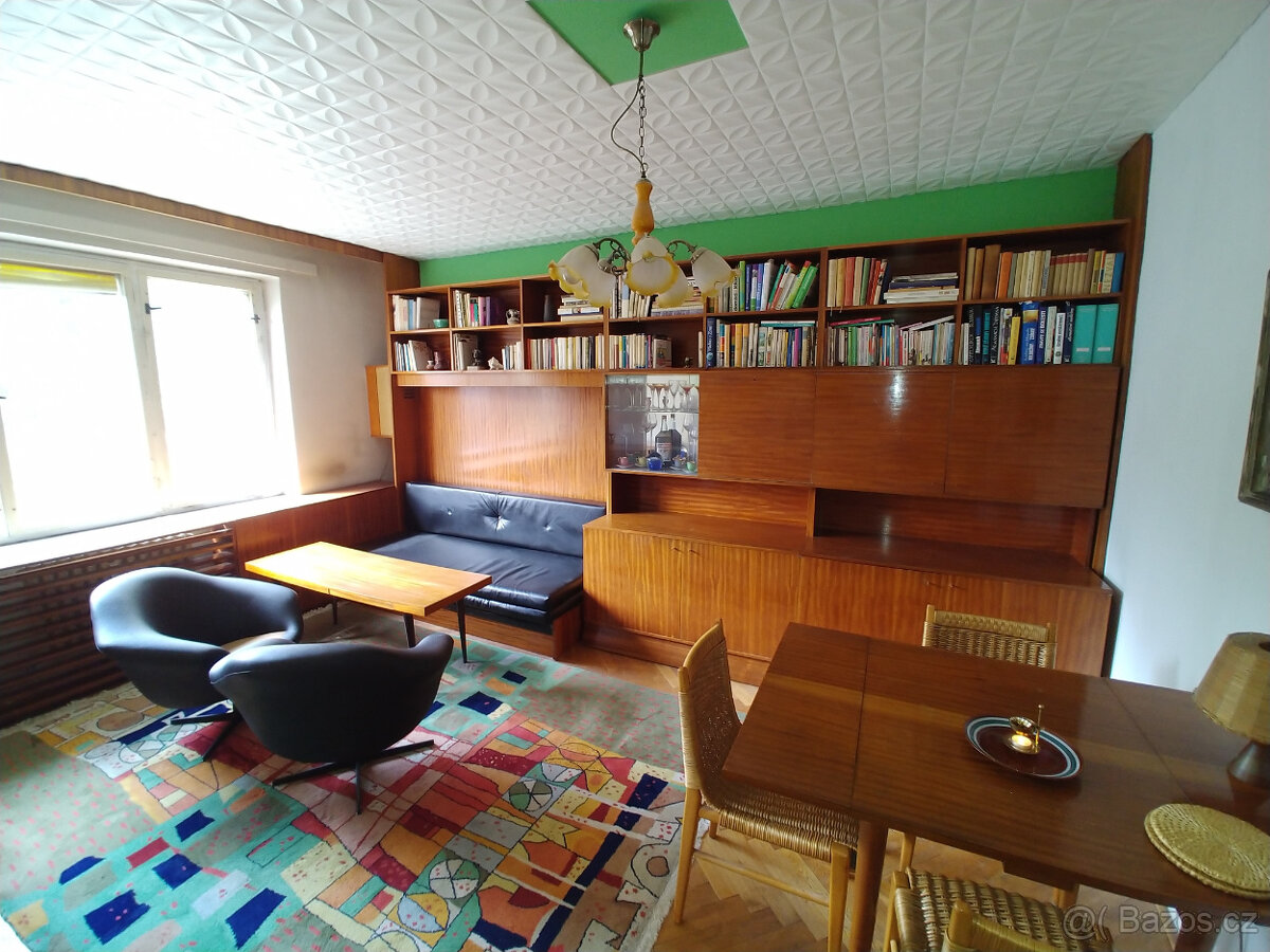 Designová retro obývací stěna 70. léta rozkládací gauč