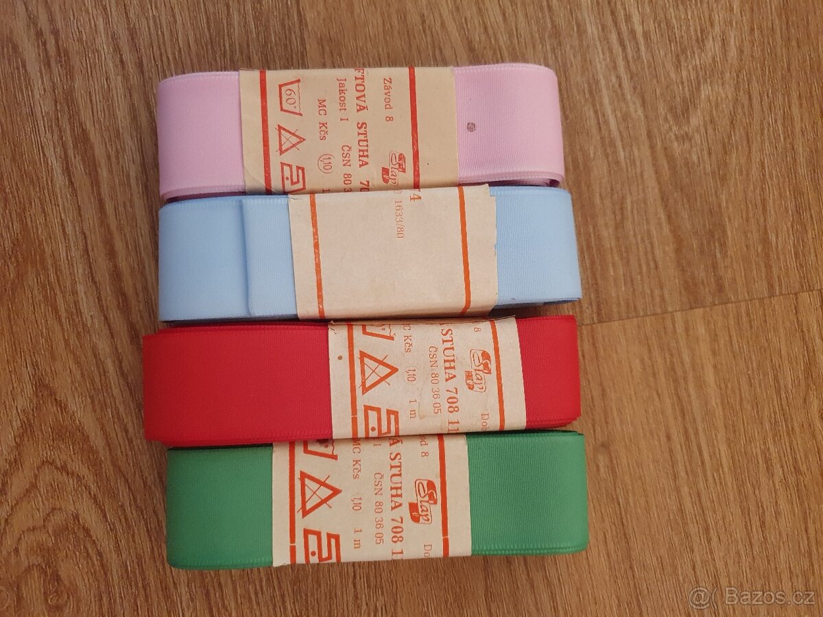 Retro stuhy nové