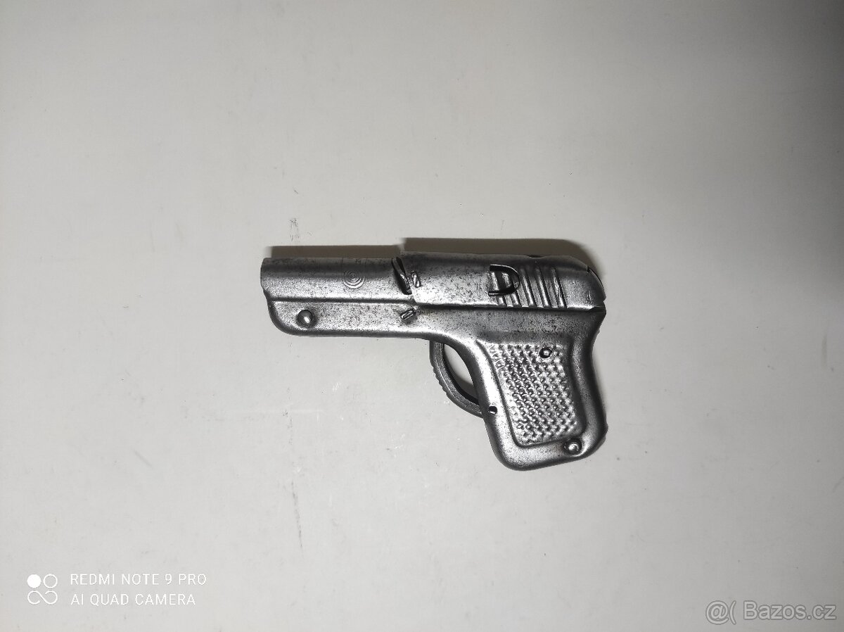 pistole - kapslíková