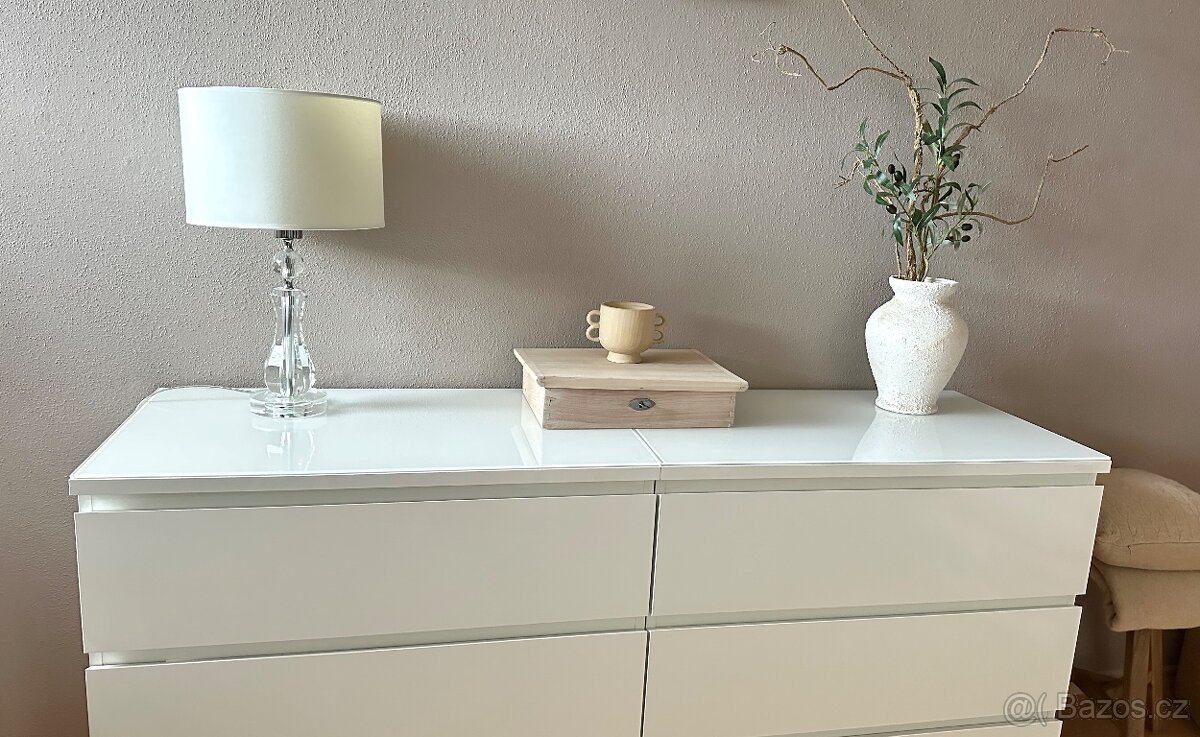 Luxusní stolní lampa