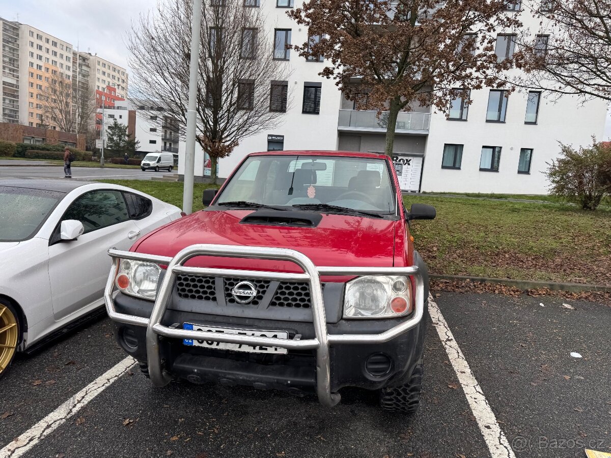 Nissan Navara np300