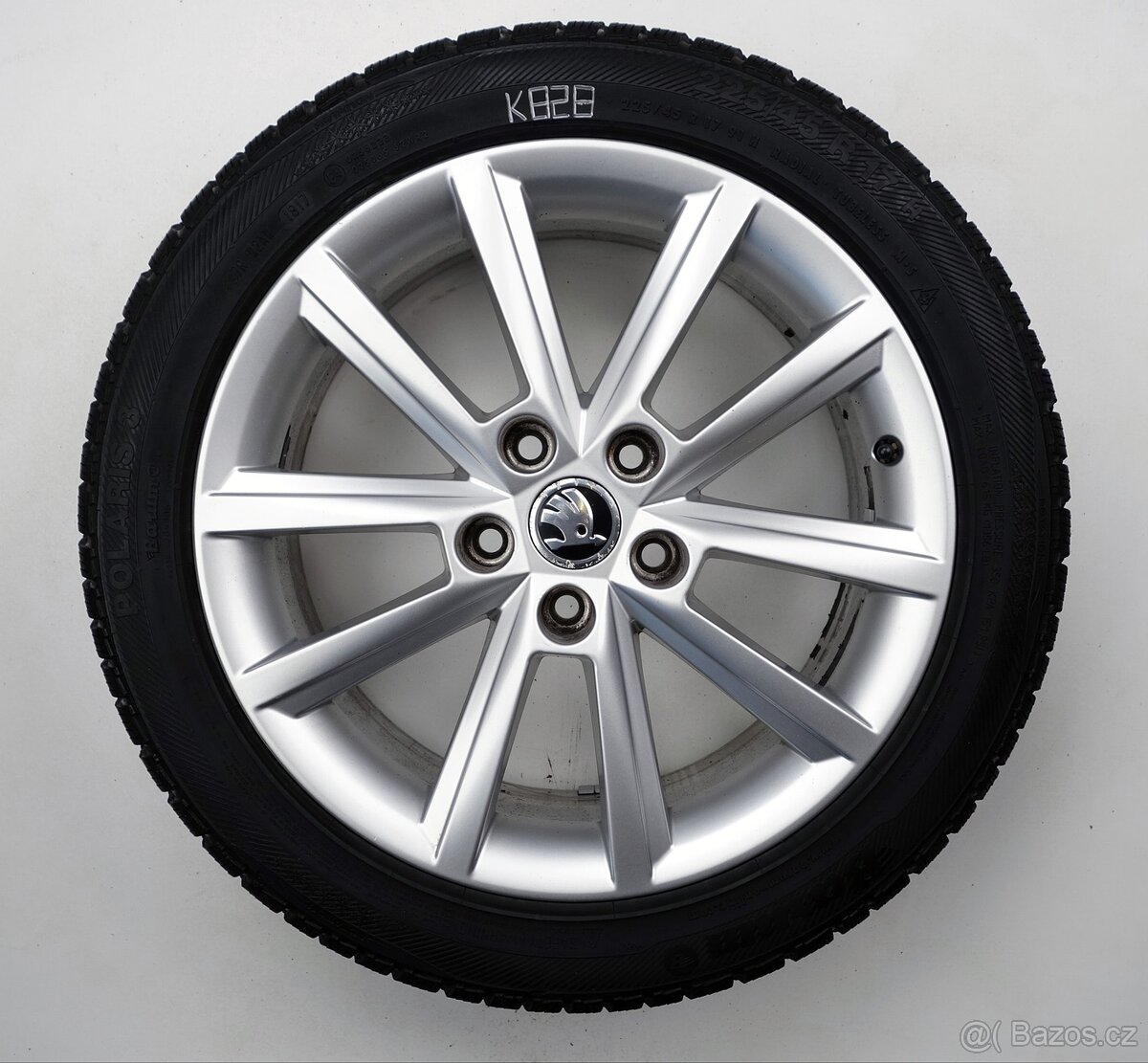 Škoda Octavia  - Originání 17" alu kola - Zimní pneu