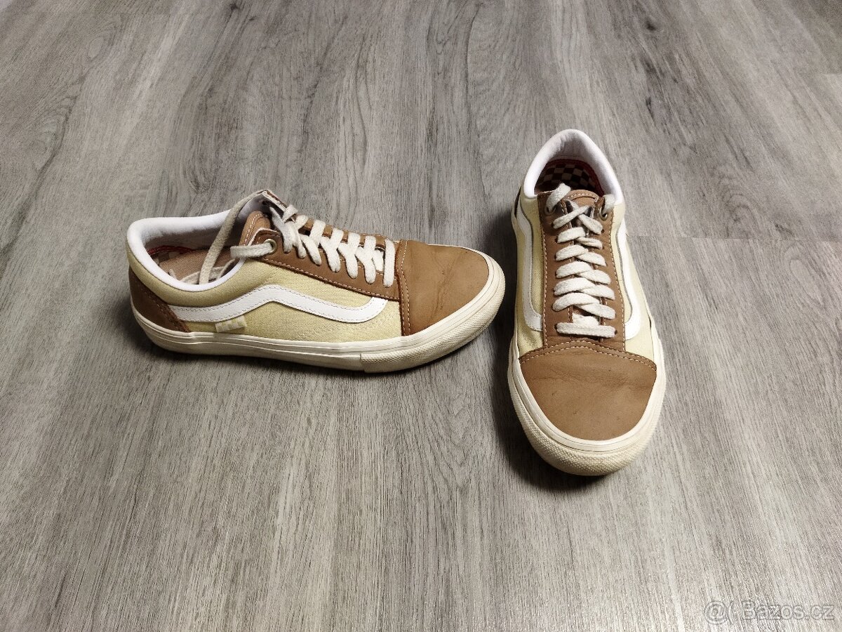boty Vans vel. 39 kožené, vyjímatelná stélka PopCush UNI
