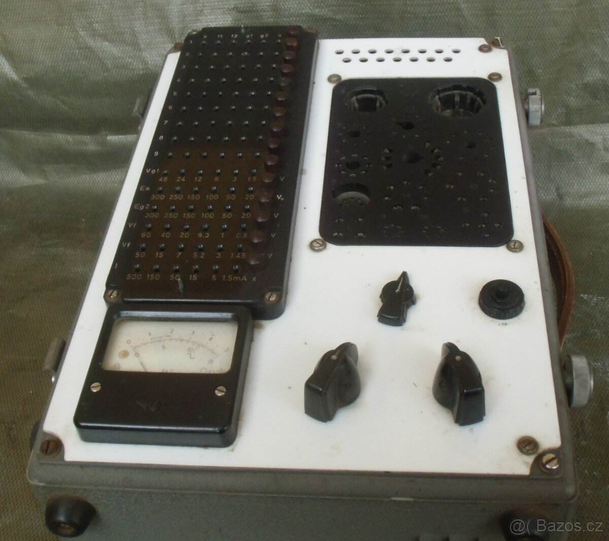 Zkoušeč elektronek Tesla BM 215 A