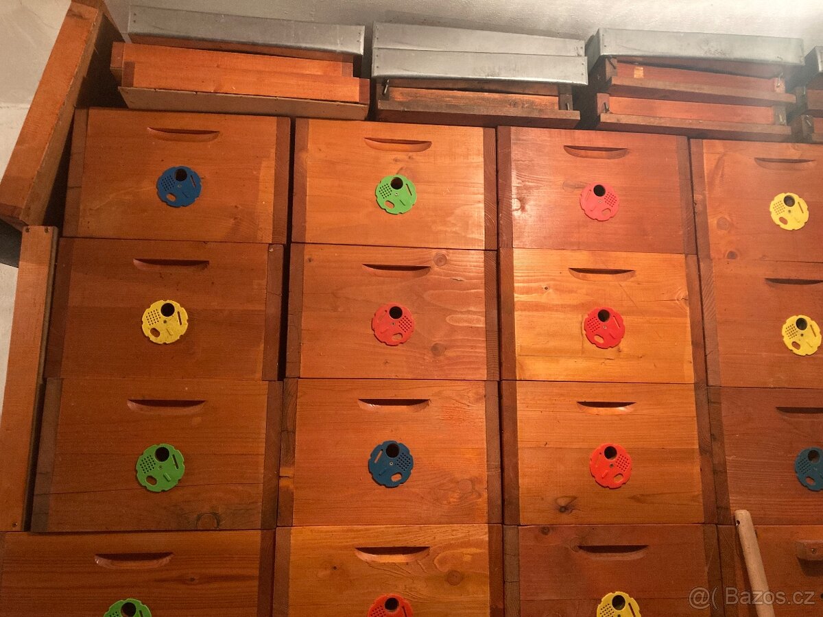 Vcelí úly - tachov 39x24