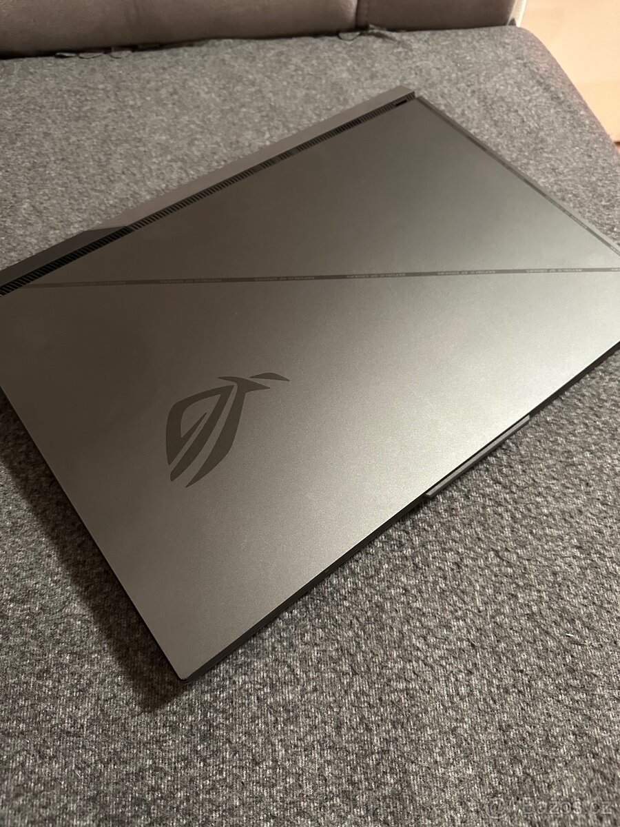 Asus ROG Strix g18 (g814ji) - 2Tb SSD - herní notebook