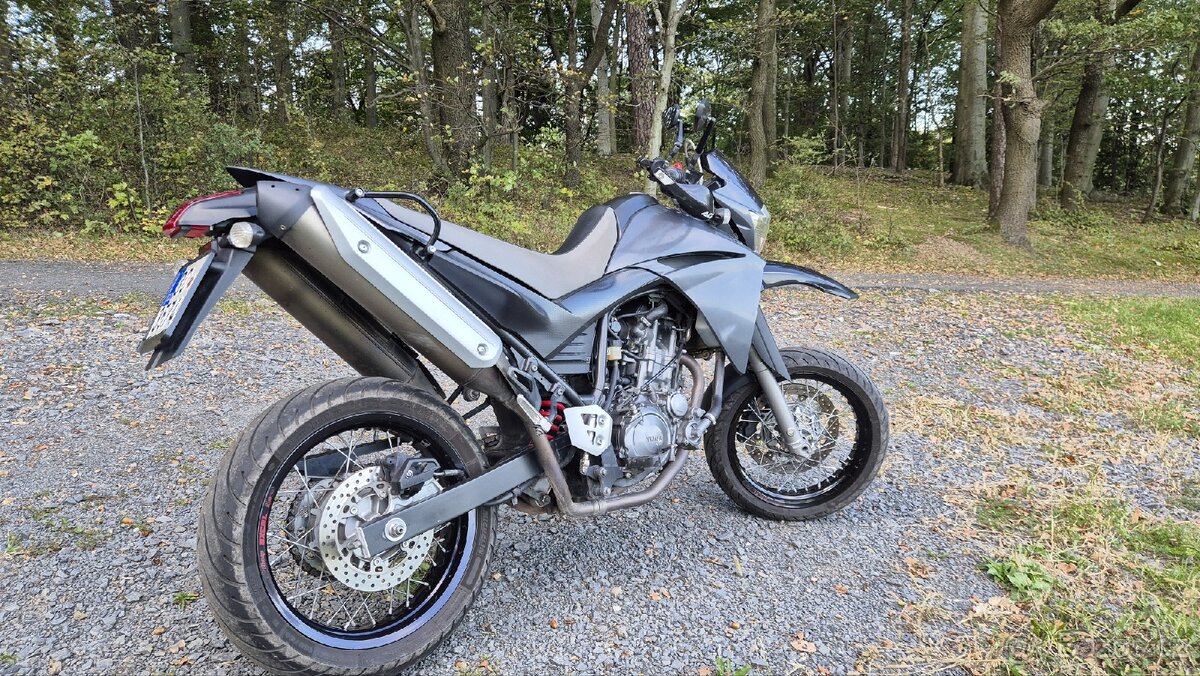 Yamaha XT660X