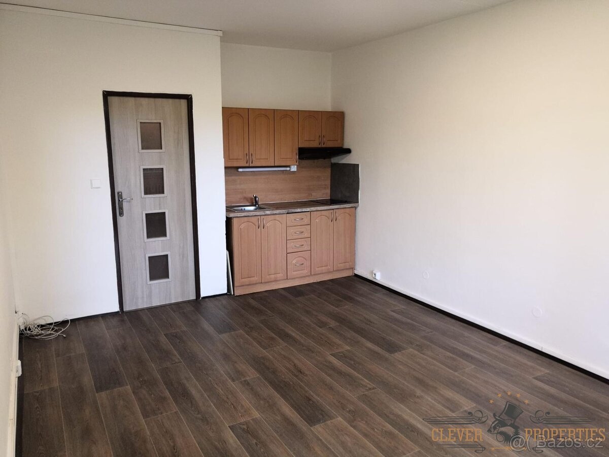 Pronájem bytu 1+kk 30m2 Maxima Gorkého, Trutnov - Kryblice