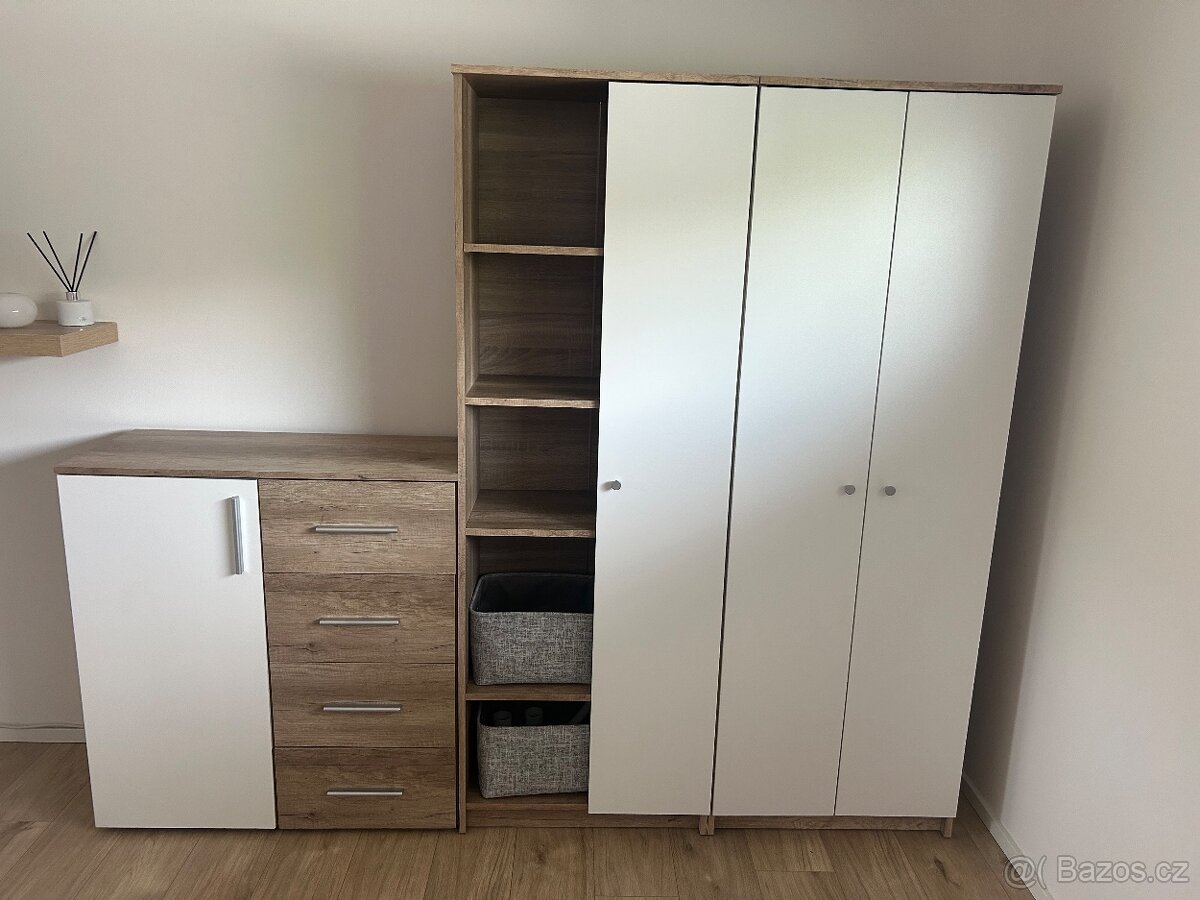SKŘÍNĚ A KOMODA