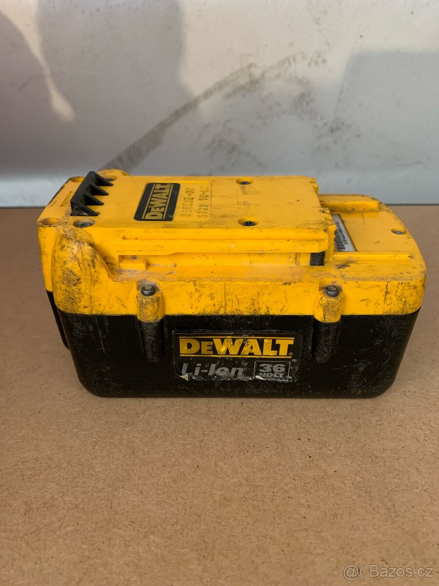 2 baterie Dewalt 36voltu
