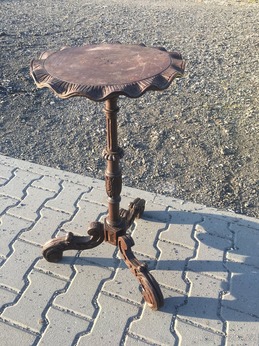 stojan na kvetiny