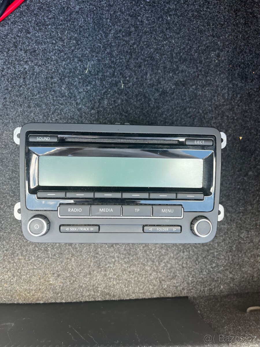 Originál rádio z Passata b6