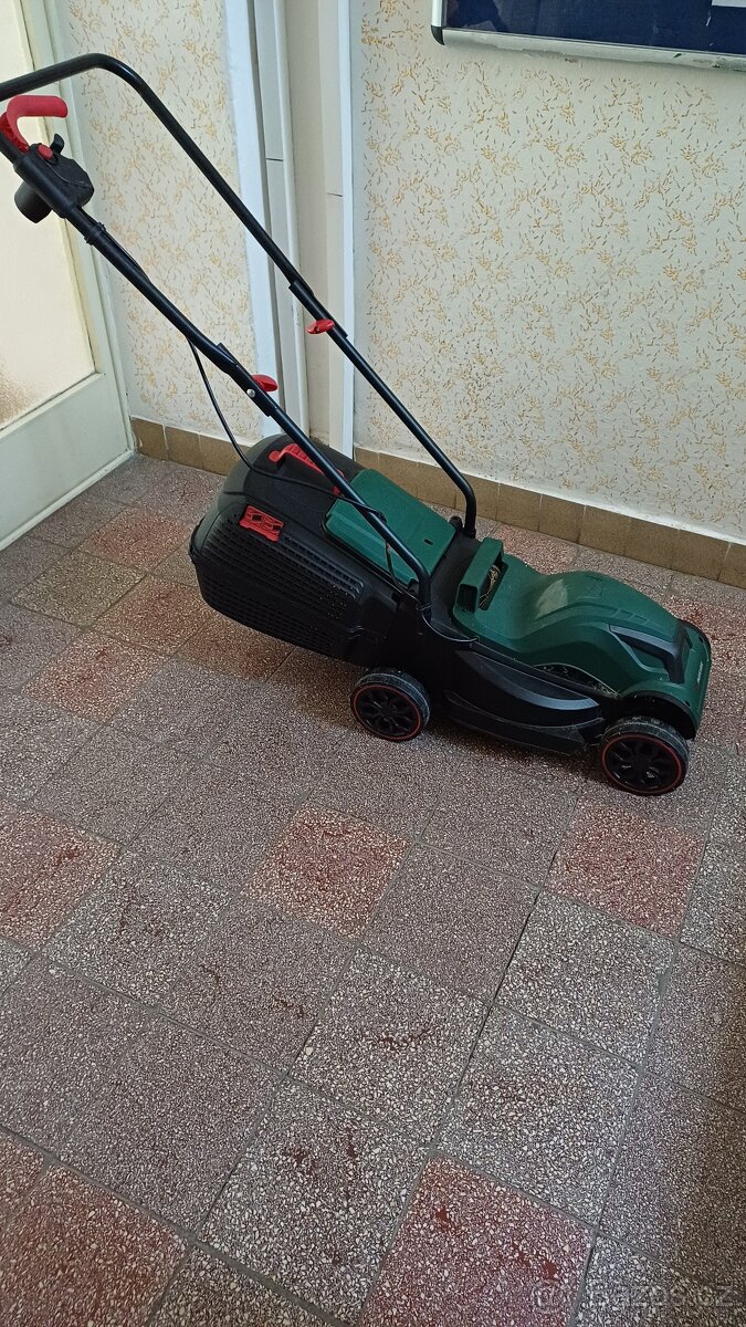 Elektro sekačka na travu