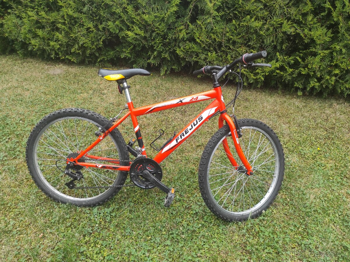 Dětské horské kolo 24" (8 až 12 let)