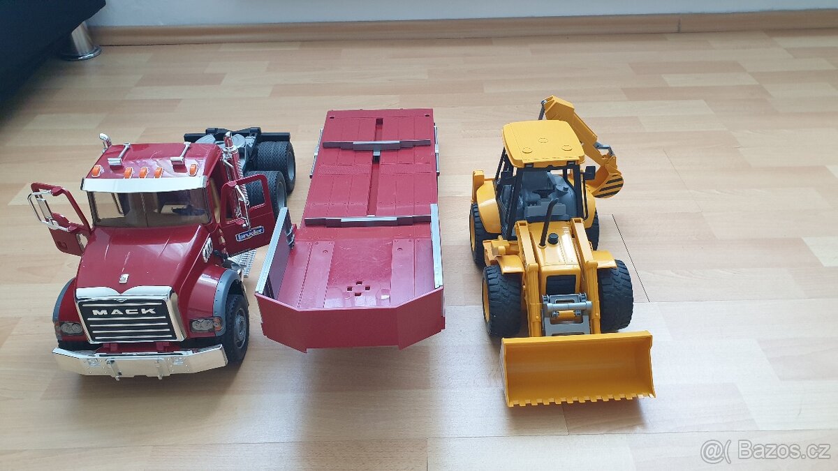 Nákladní auto MACK