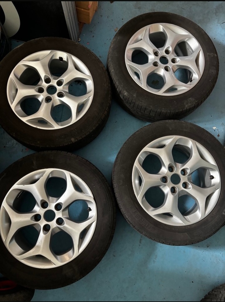 ALU kola originál Ford Focus Letní sada