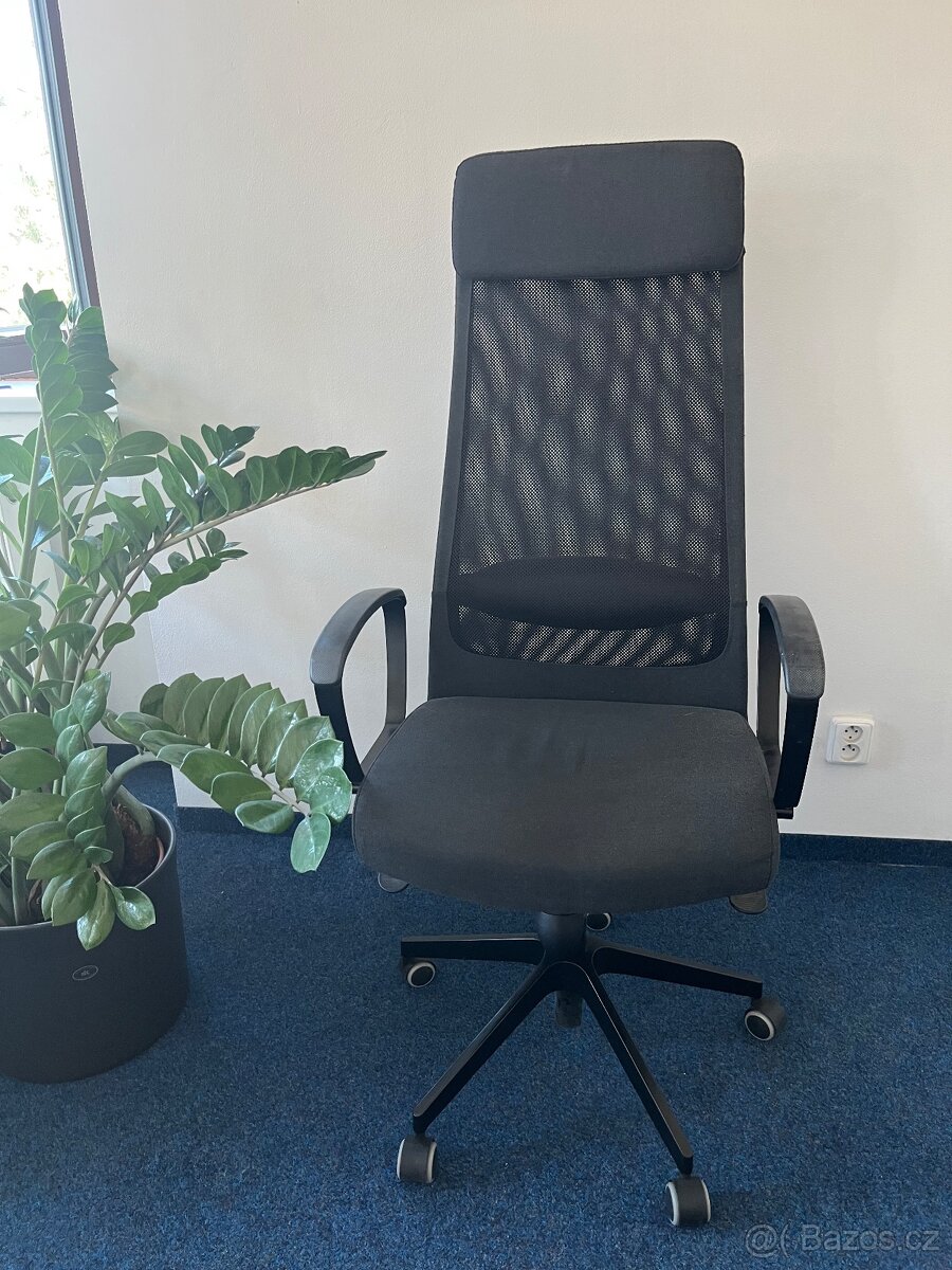 Ikea MARKUS Kancelářská židle, Vissle tmavě šedá