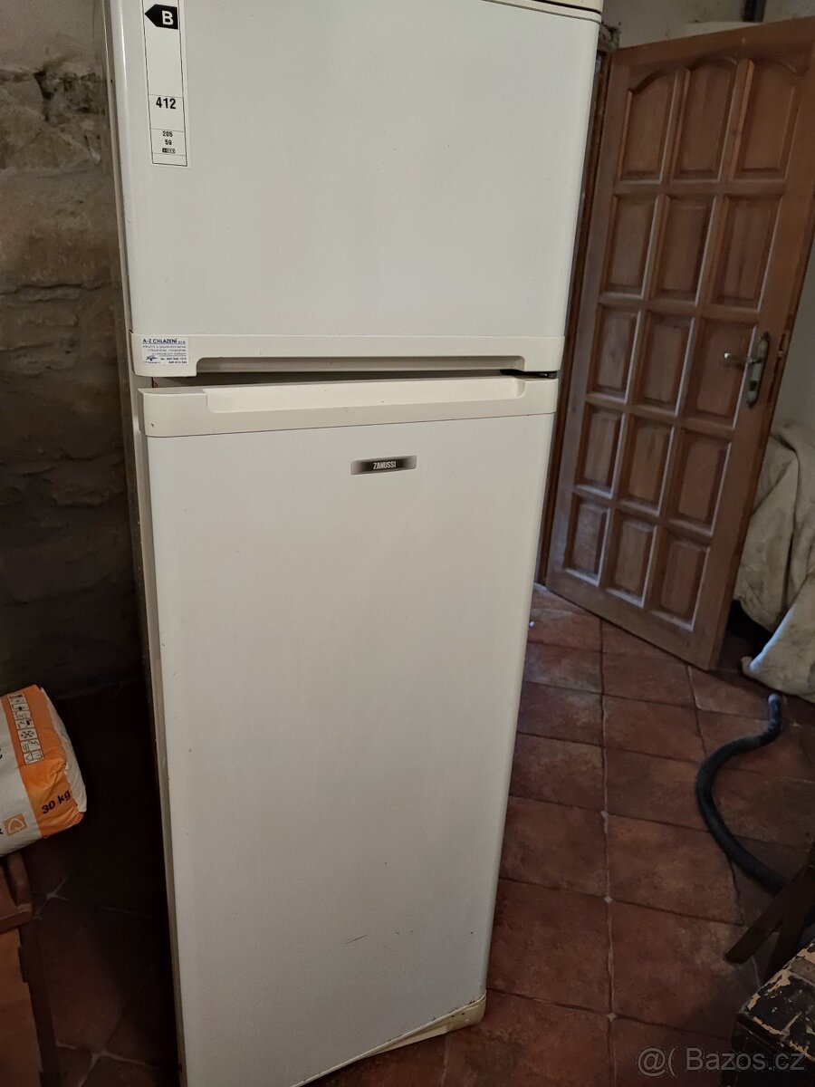 Lednice s mrazákem Zanussi