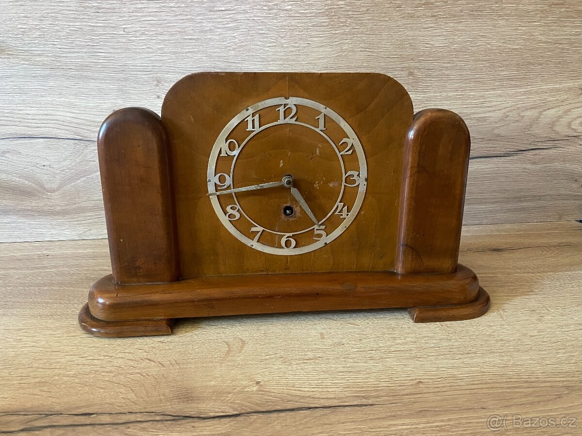 hodiny staré hodiny dřevěné hodiny retro hodiny