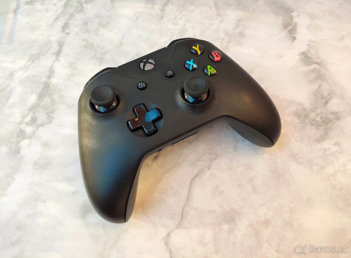 Ovladač Xbox One Wireless Controller Black