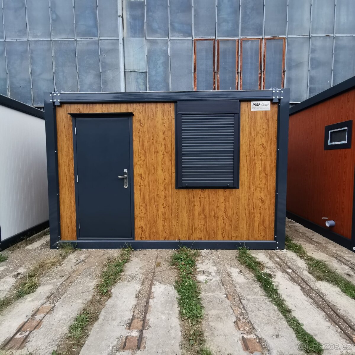 Obytný/prodejní kontejner PMP-K o rozměru 2,4x4 m