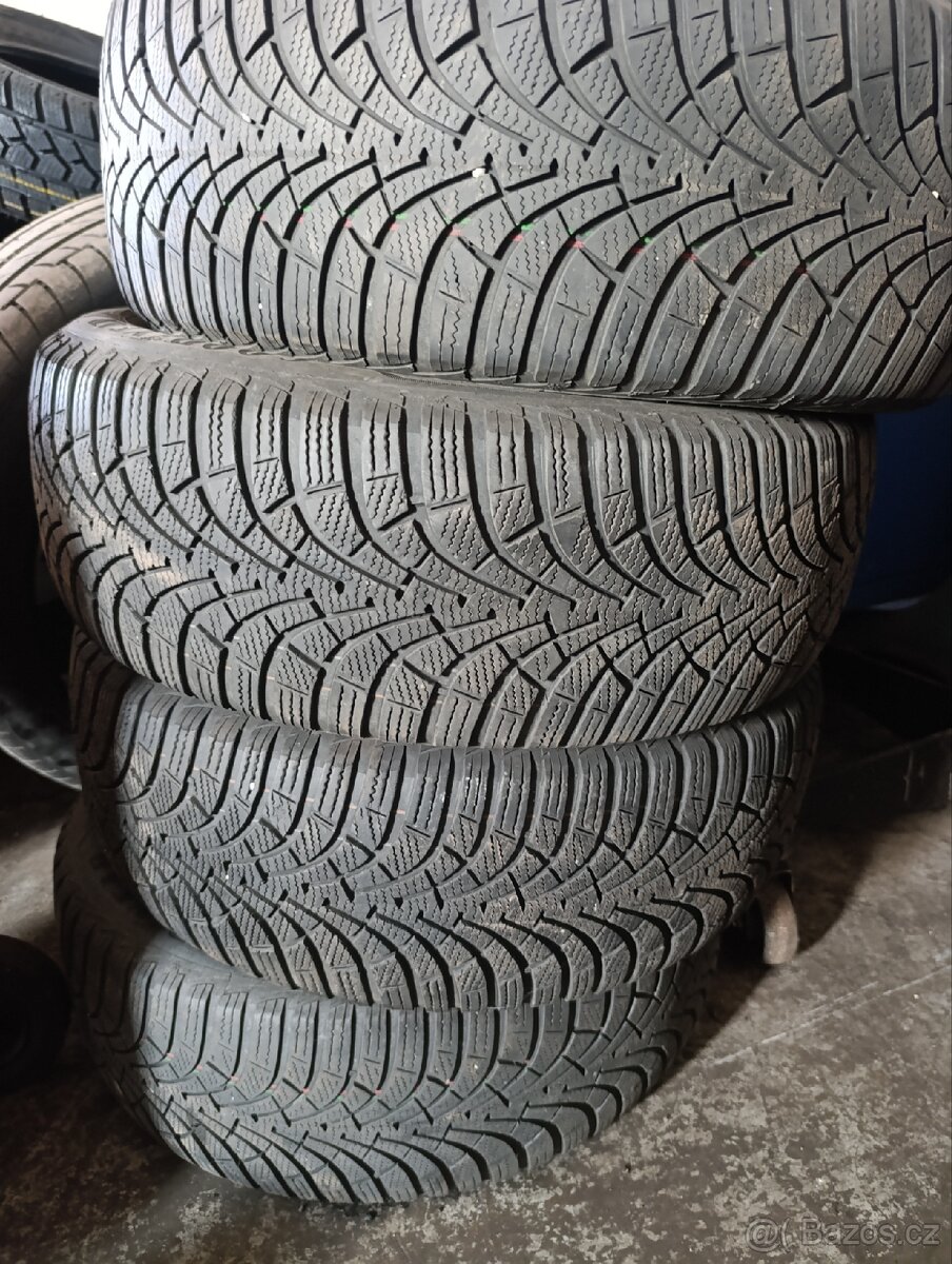 Zimní 205/55/16