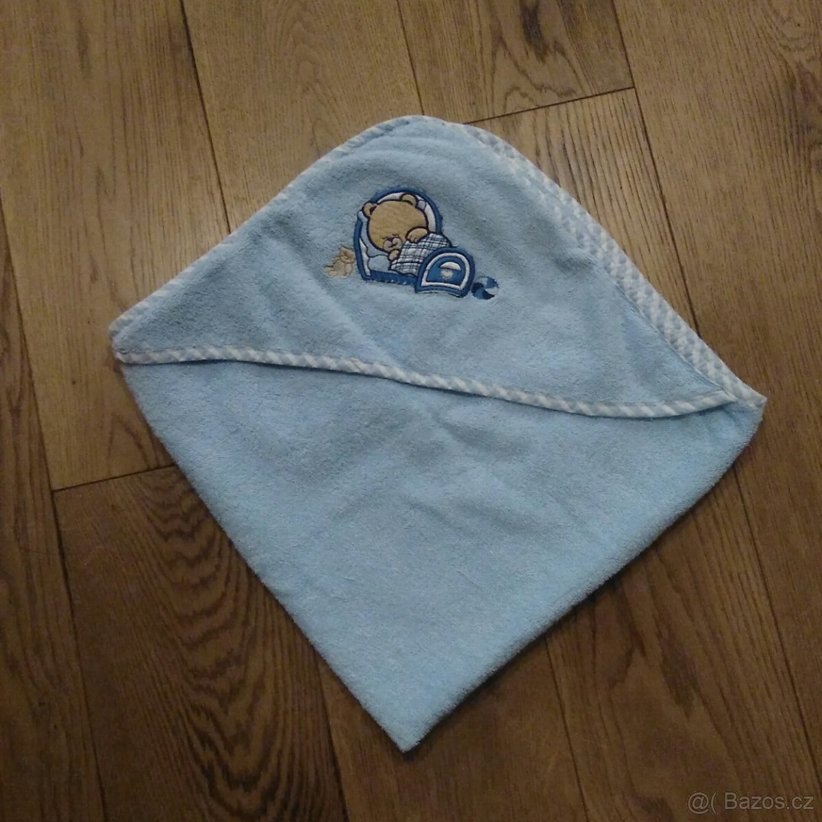 DĚTSKÁ OSUŠKA S KAPUCÍ