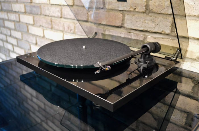 Pro-Ject T1 Piano Black HI-FI