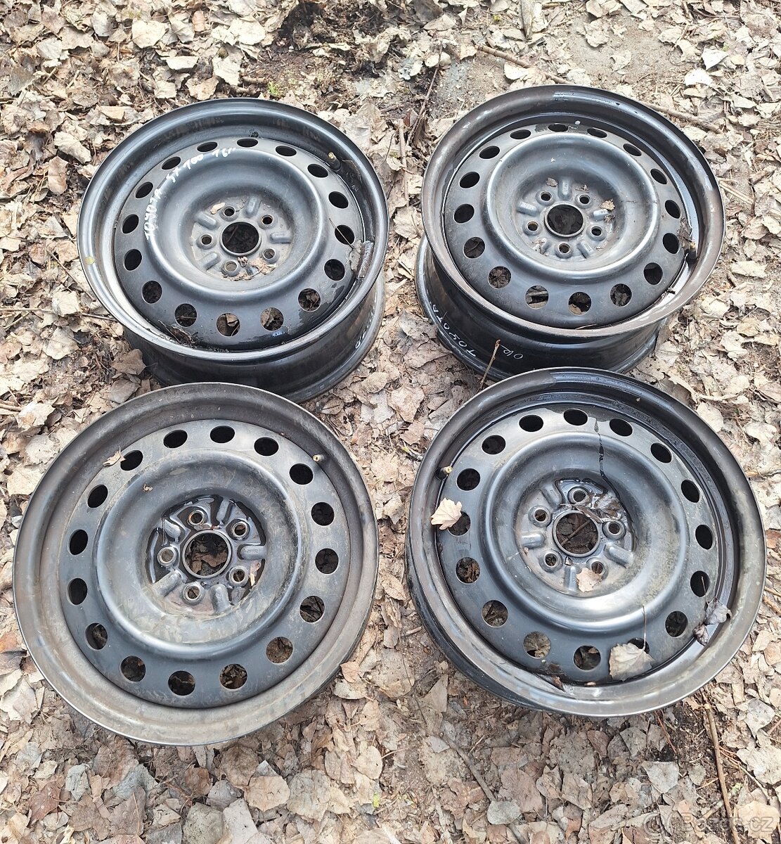 Plechové disky Toyota 5x100 16"