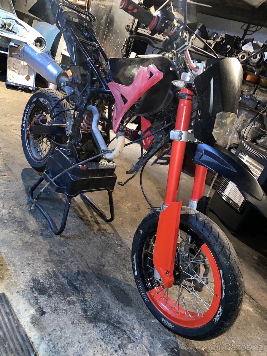 Yuki SM125 Nahradní dily