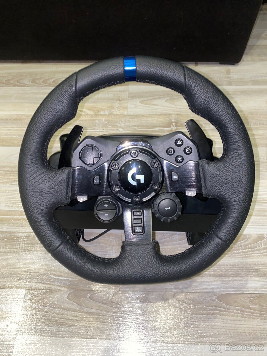 Herní volant Logitech G923 pro PC / PS5 / PS4
