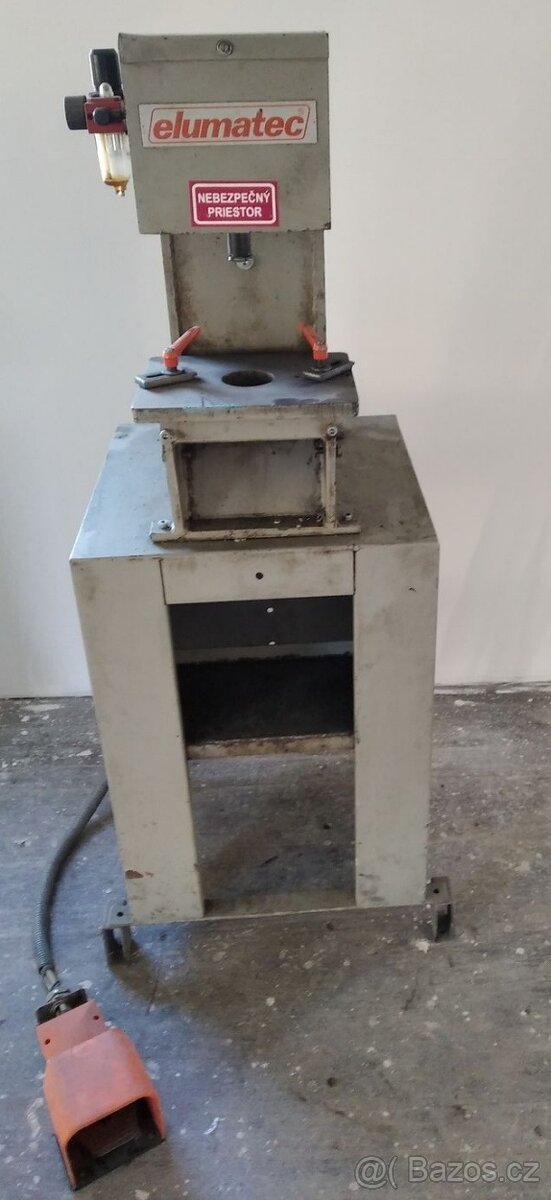 Vysrihovaci, vysekávací lis Elumatec ST 225