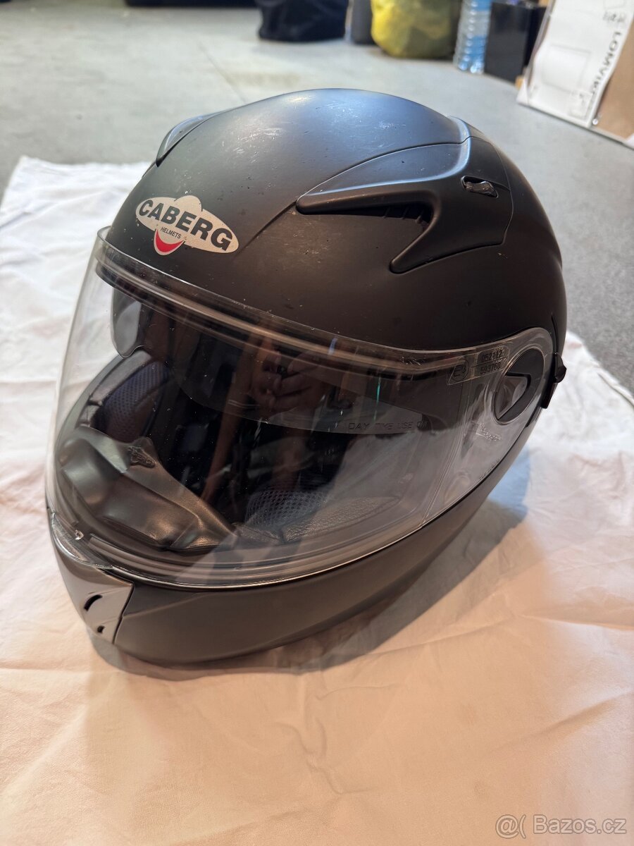 Prodej 2x Helmy Cyberg a dámské boty Diadora