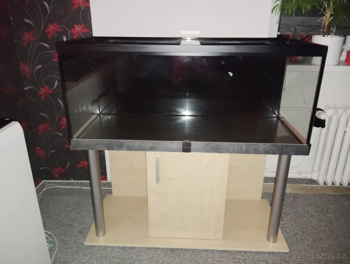 Akvárium 300 L + skříňka
