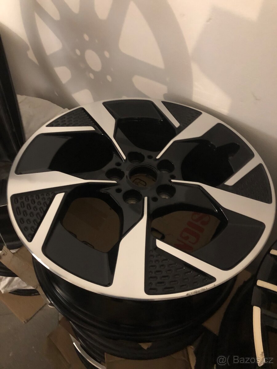 Alu r18 5x112