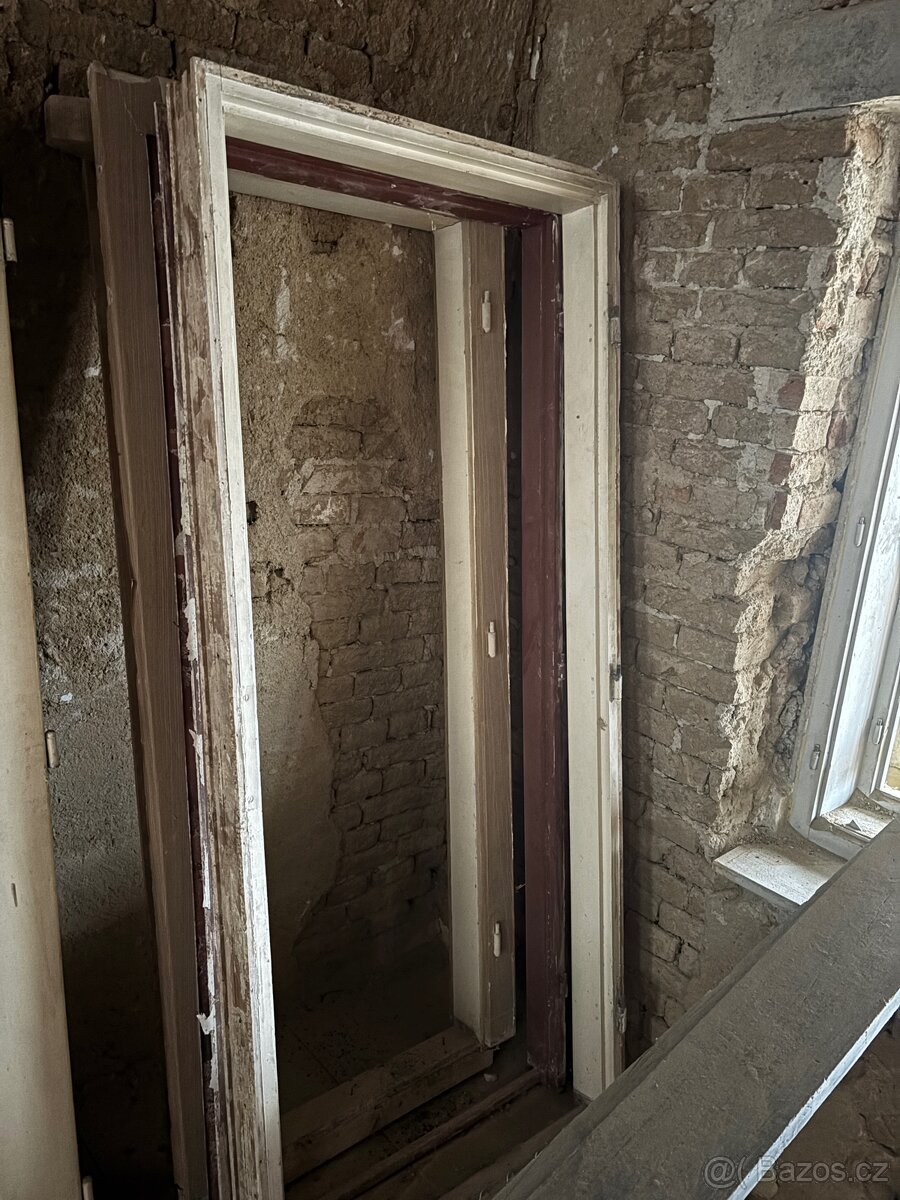 Plechové a dřevěné zárubně