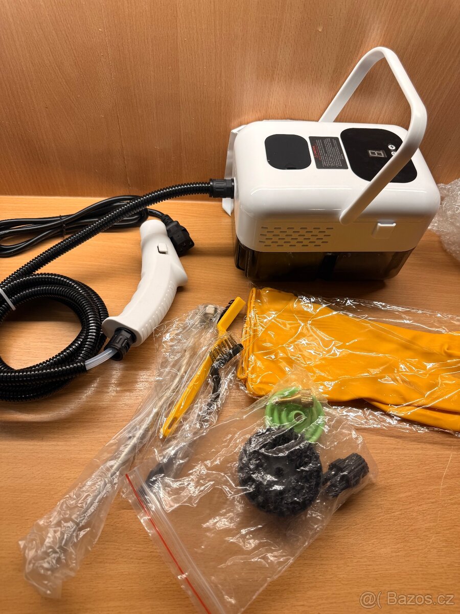 Ruční parní čistič s výkonem 2500 W