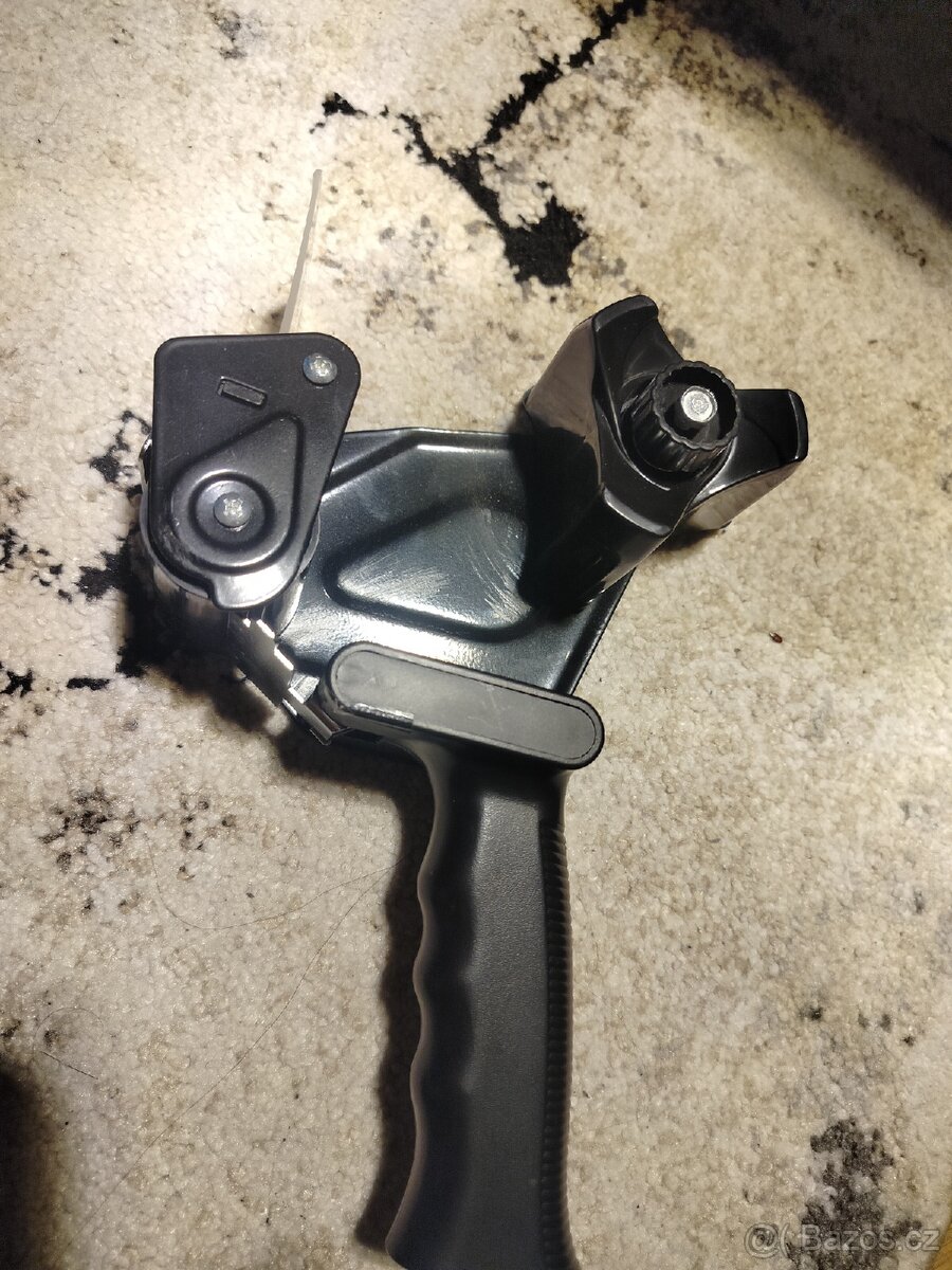 Odvíječ lepící pásky