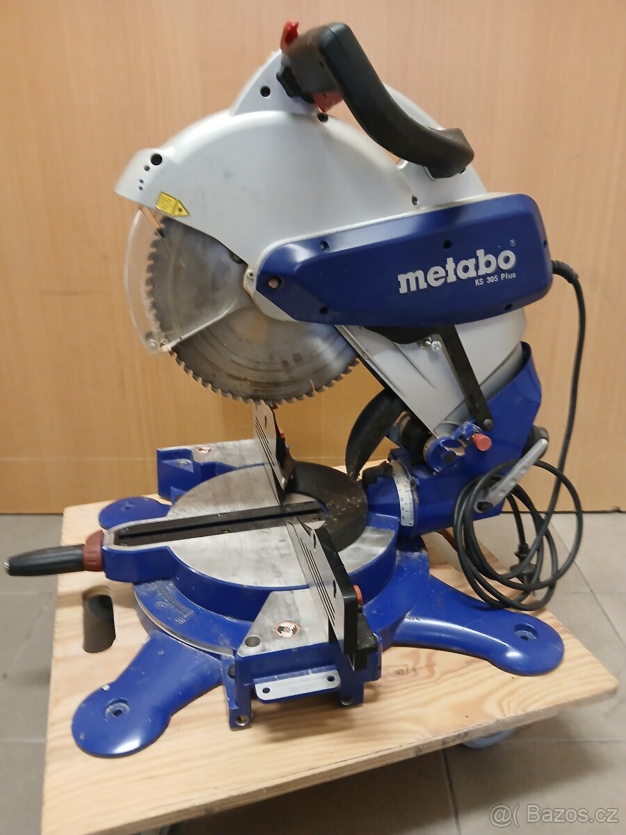 Metabo KS 305 Plus - pokosová pila