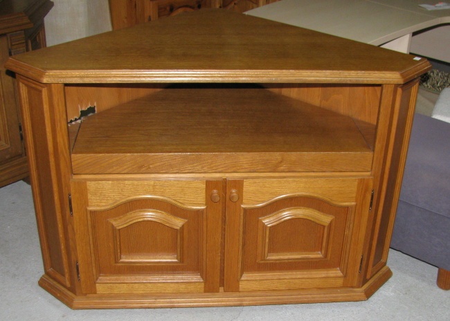 Rustikální rohová komoda