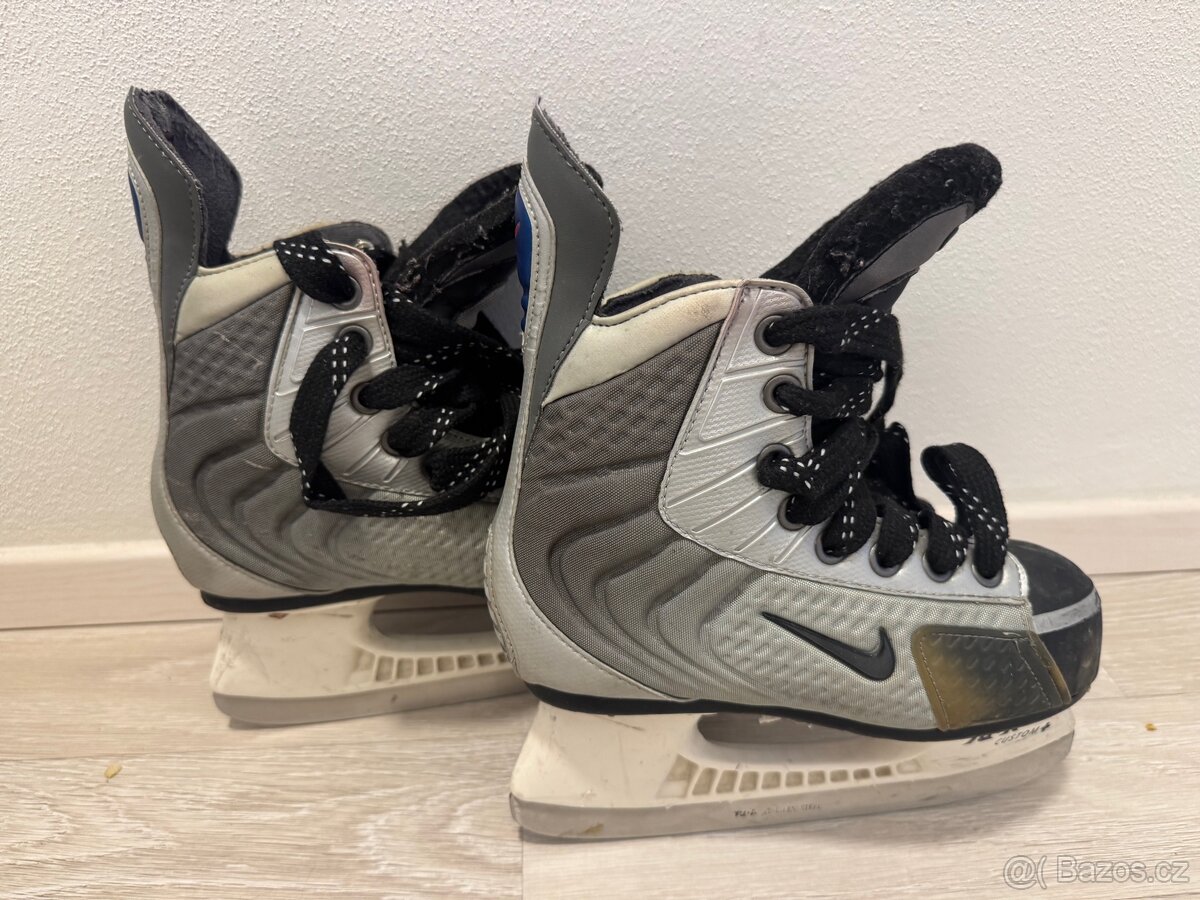 Dětské brusle NIKE vel.34