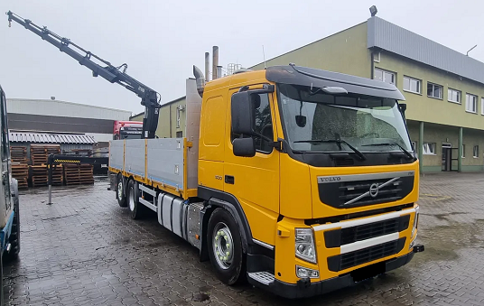 Volvo FM500 6x2 - valník s hydraulickou rukou HIAB