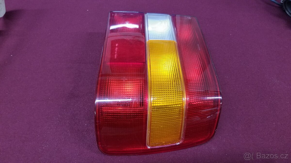 VOLVO 850 ZADNI PRAVE SVETLO