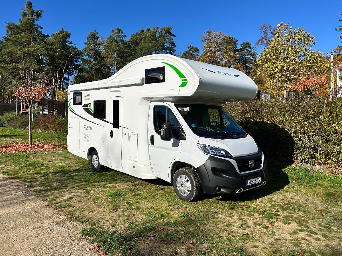 Obytné auto/ bydlík/ alkovna/ obytňák k pronájmu Znojmo