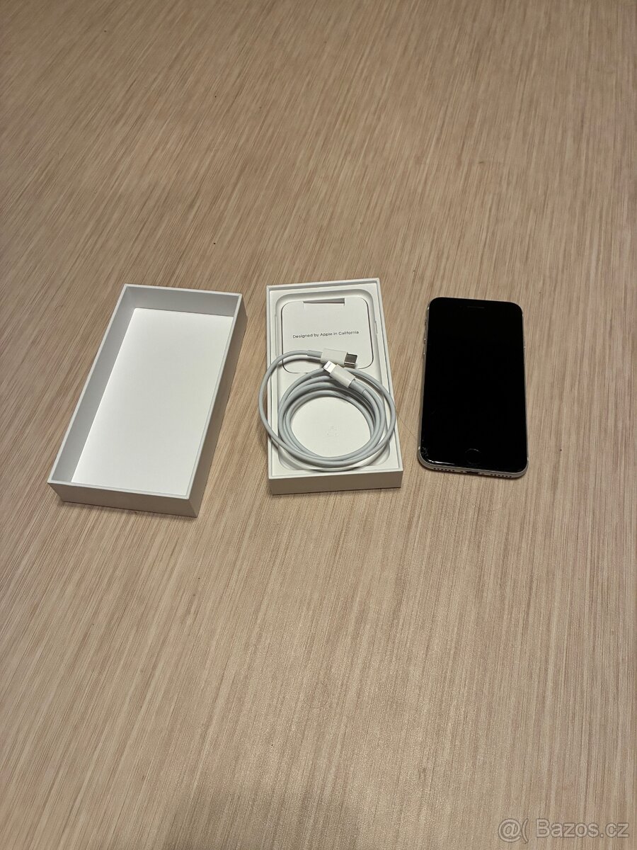 Prodám Apple iPhone SE 2020 64GB - používaný