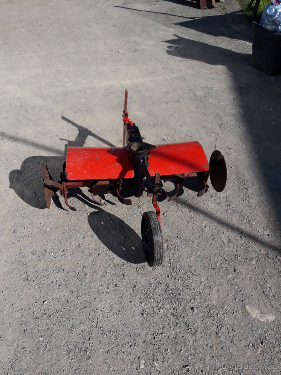 Rotavátor vari
