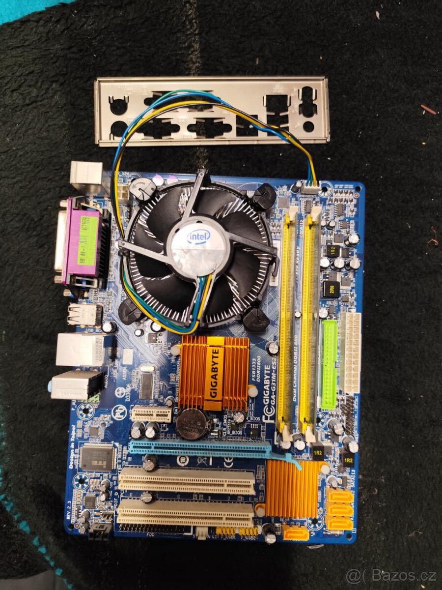 Gigabyte GA-G31M-ES2 s CPU Celeron E3400
