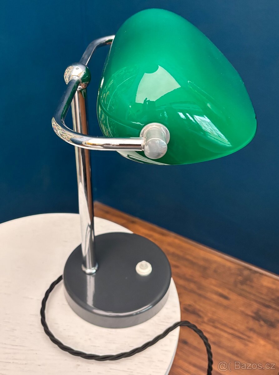 Zrenovovaná lampa bankéřka